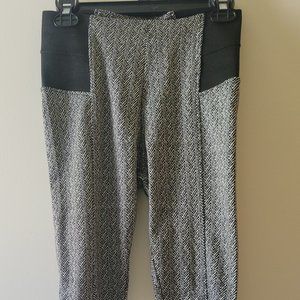 Ci Sono, small patterned black and white leggings